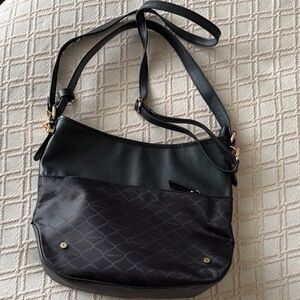 Black Women’s Shoulder Bag - Classic Crossbody Tote